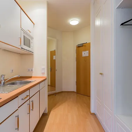 Apartmenthaus Mitte * ברלין